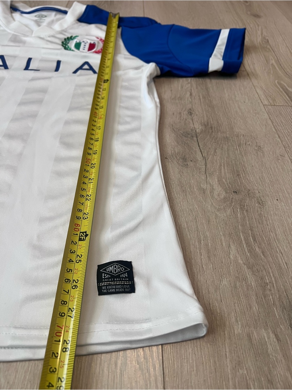 Umbro Italia White and Royal Blue Soccer Shirt - Picture 2 of 6